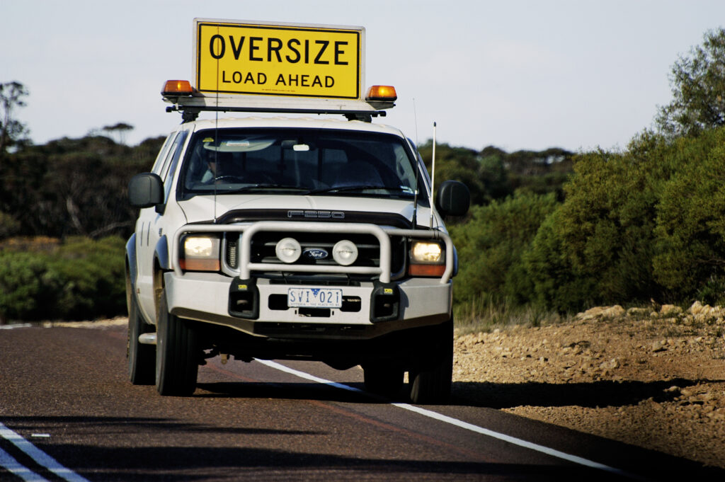 Heavy Vehicle Pilot and Escort Training Review Project